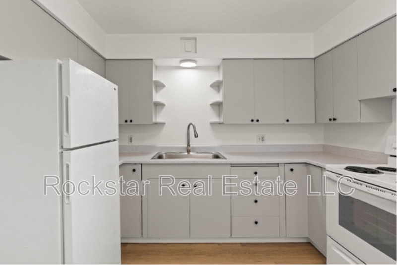 11725 E Alki Ave - Photo 5 of 8