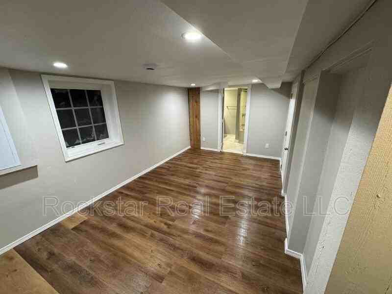 3027 W Cleveland Ave - Photo 7 of 38