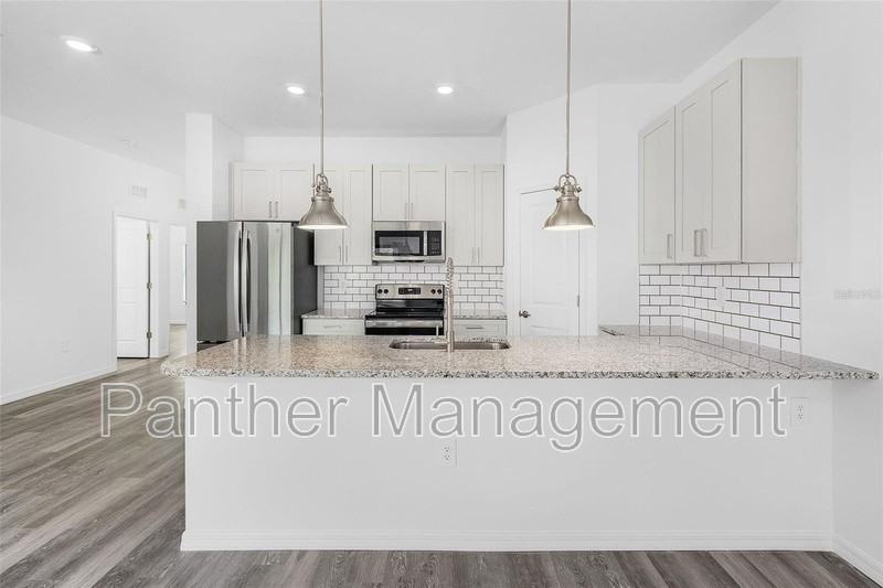 503 Se 5th Pl - Photo 3 of 12