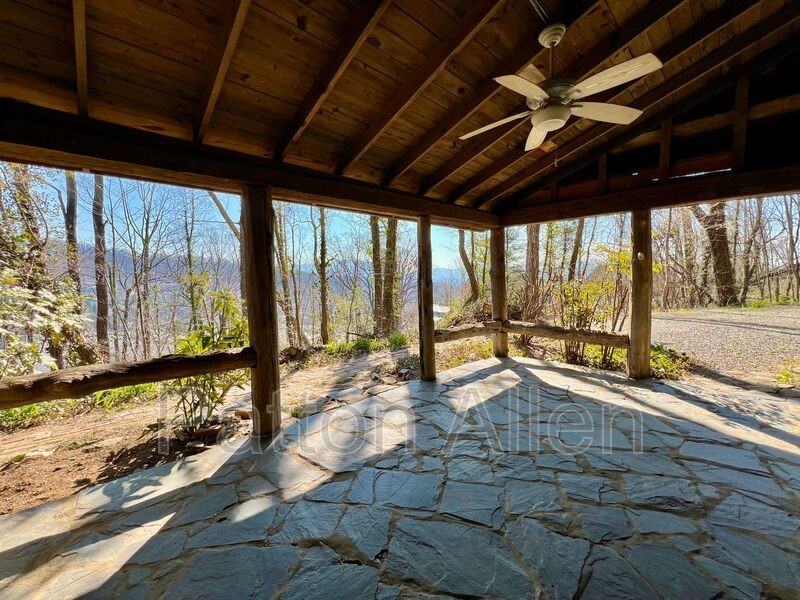 3 Wayside Rd - Photo 2 of 35