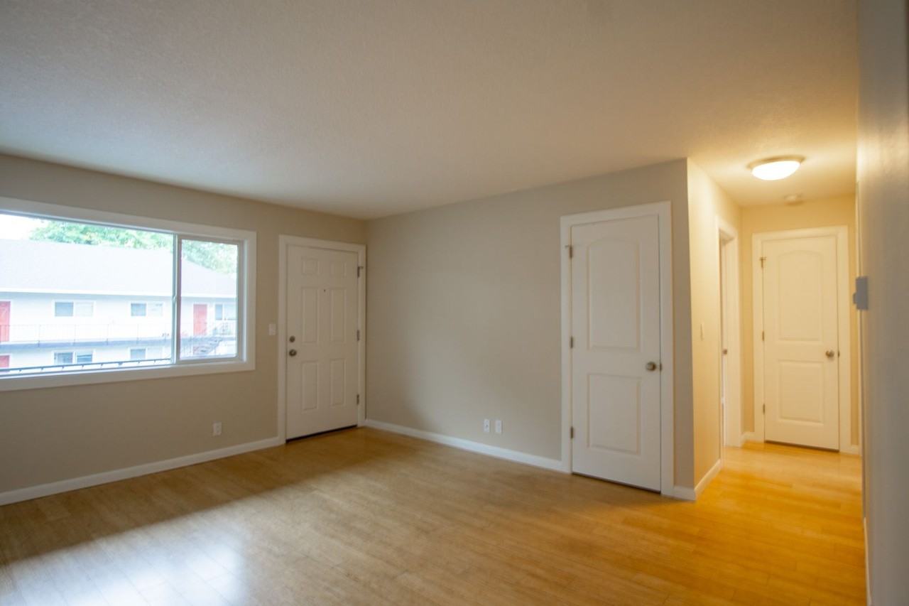 7556 N Ida Ave - Photo 3 of 15