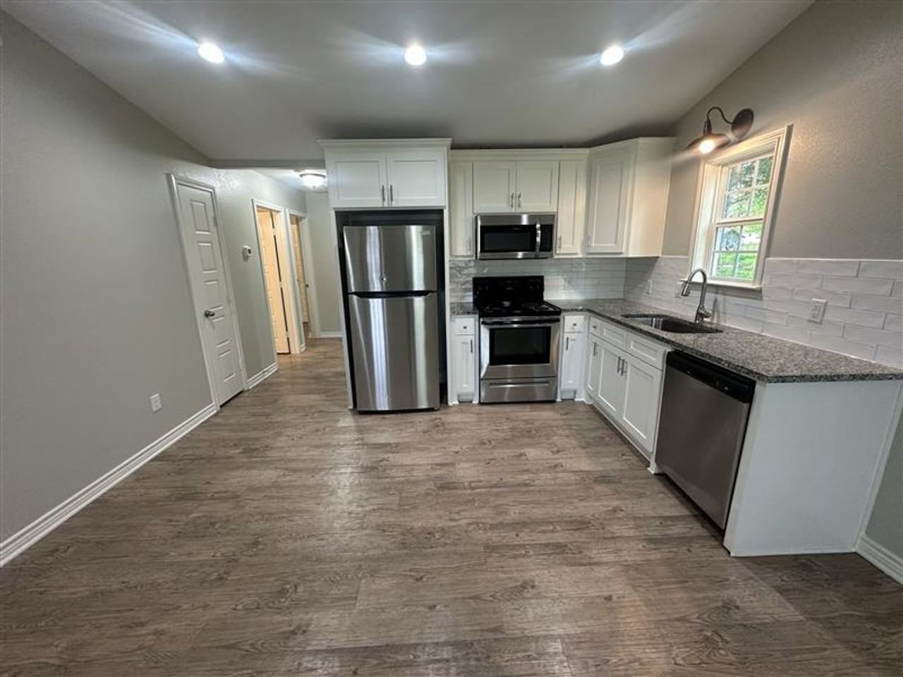 103 Wade St - Photo 7 of 22