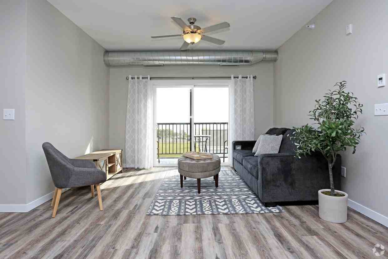 320 North - Photo 2 of 24