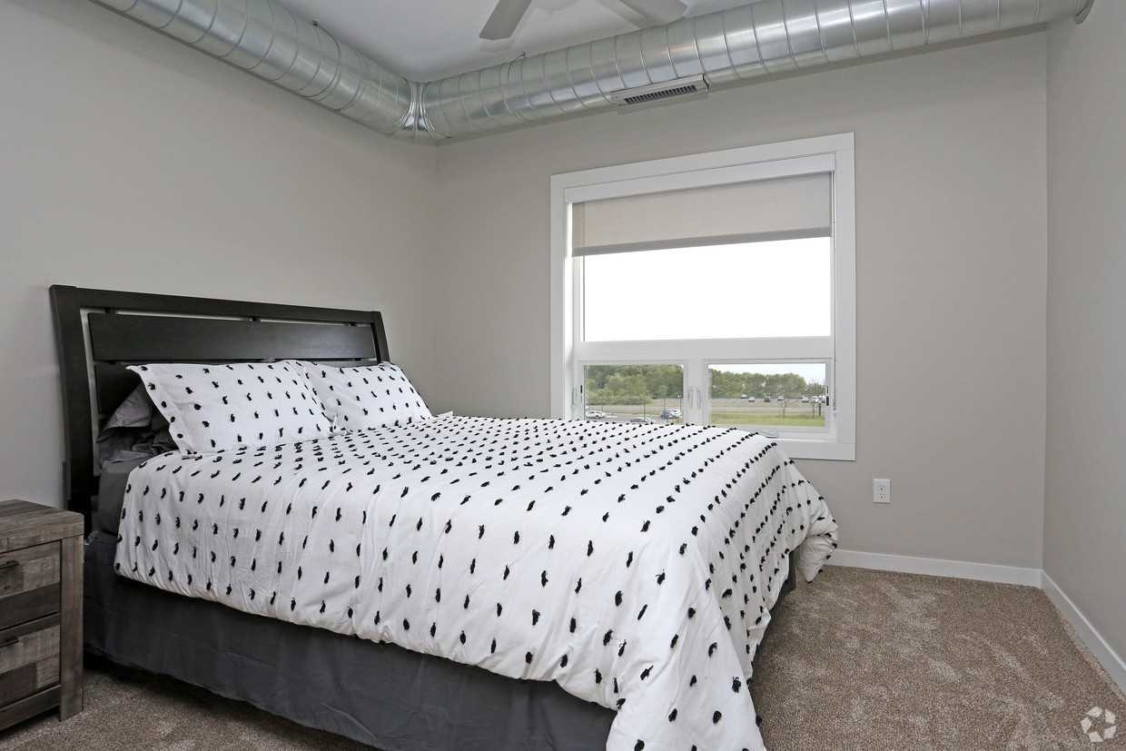 320 North - Photo 3 of 24