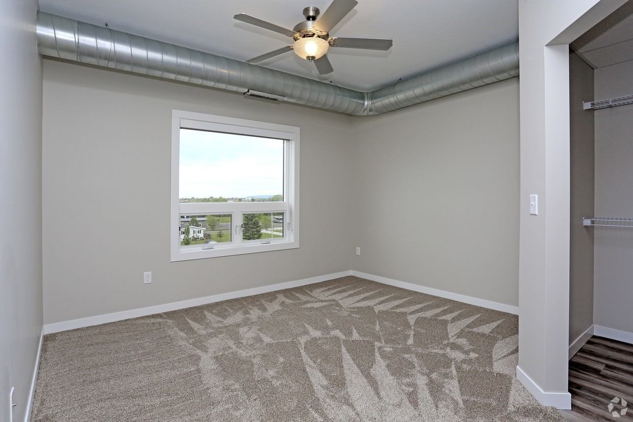 320 North - Photo 7 of 9