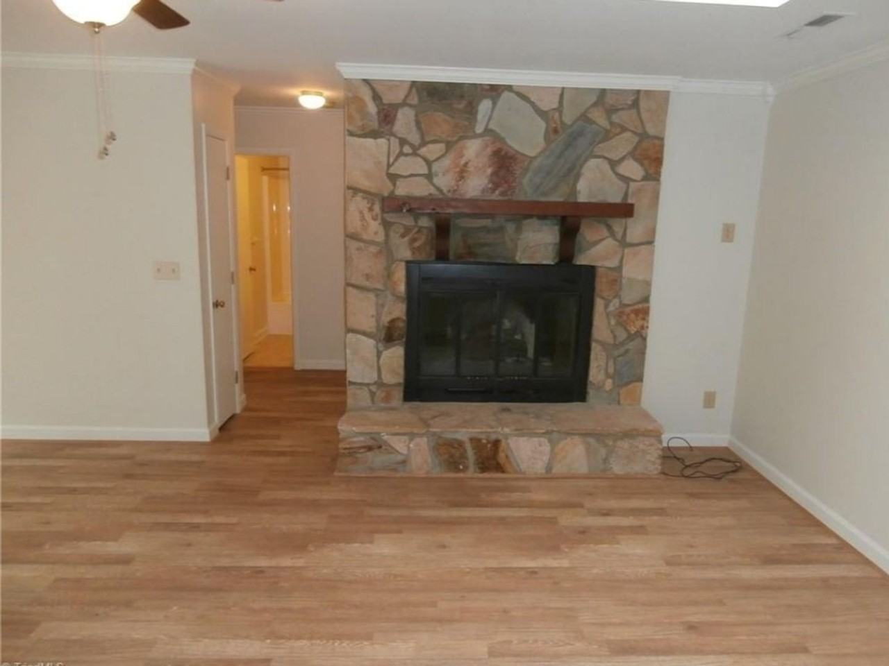3796 Vandalia Dr - Photo 5 of 17