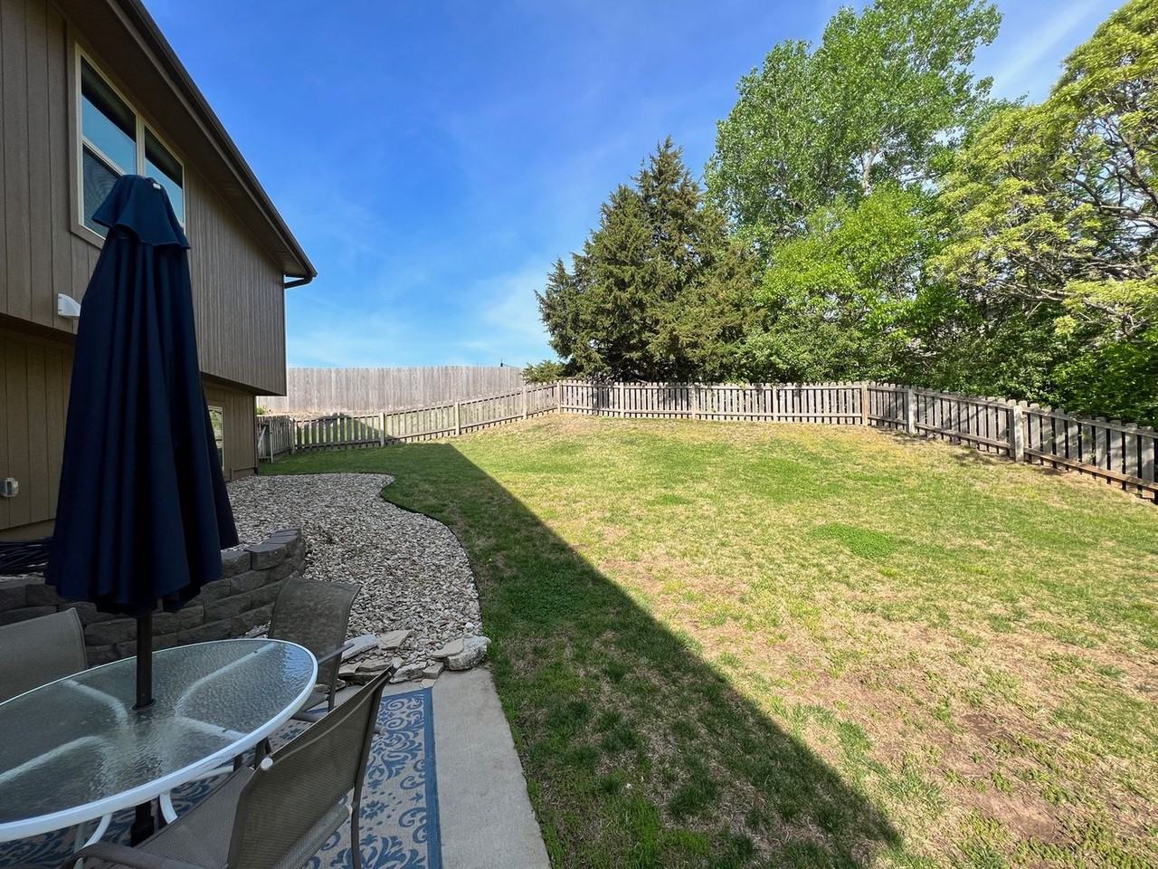 920 Lesmer Cir - Photo 3 of 17