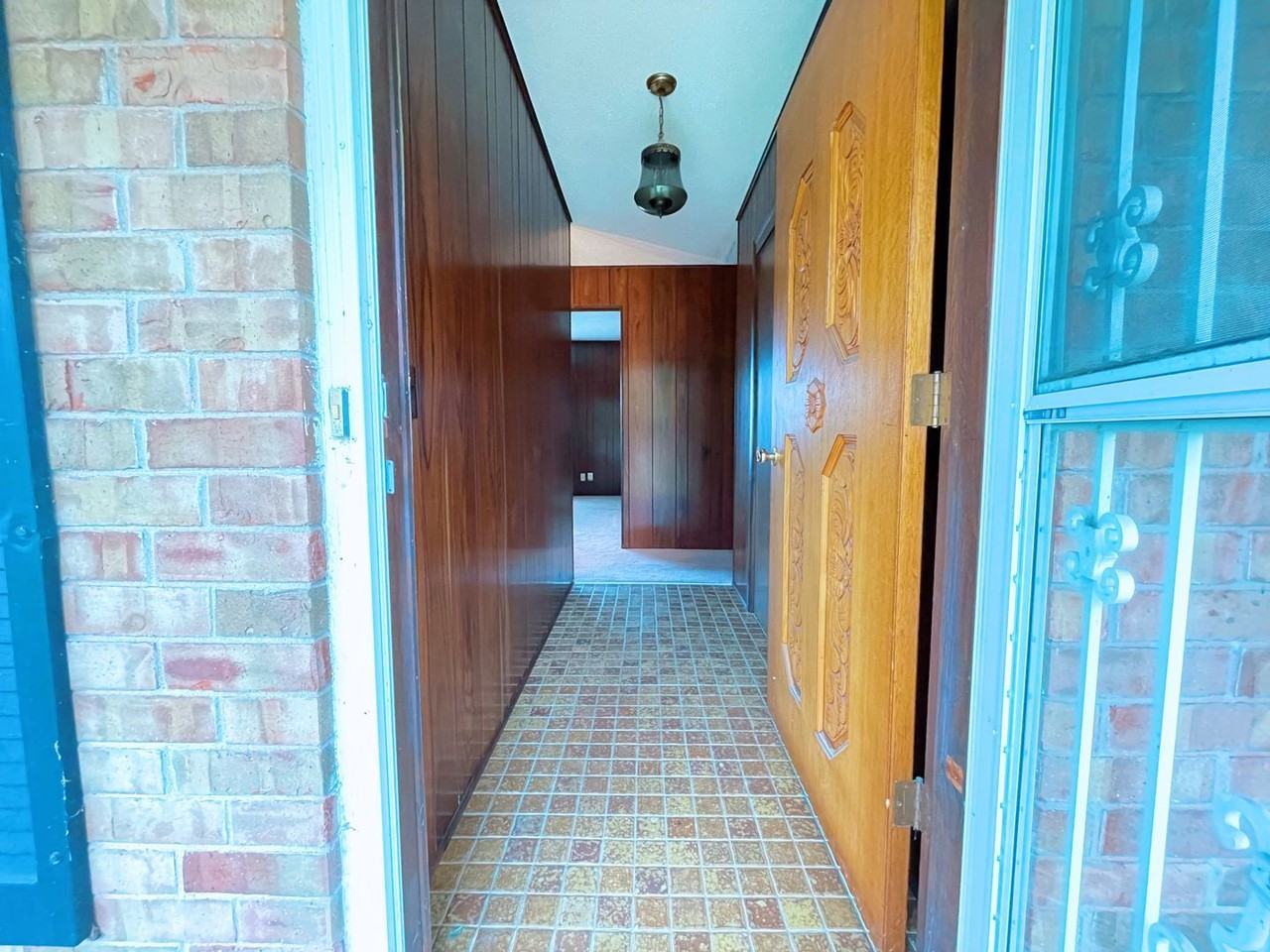 6665 Angling Rd - Photo 3 of 20