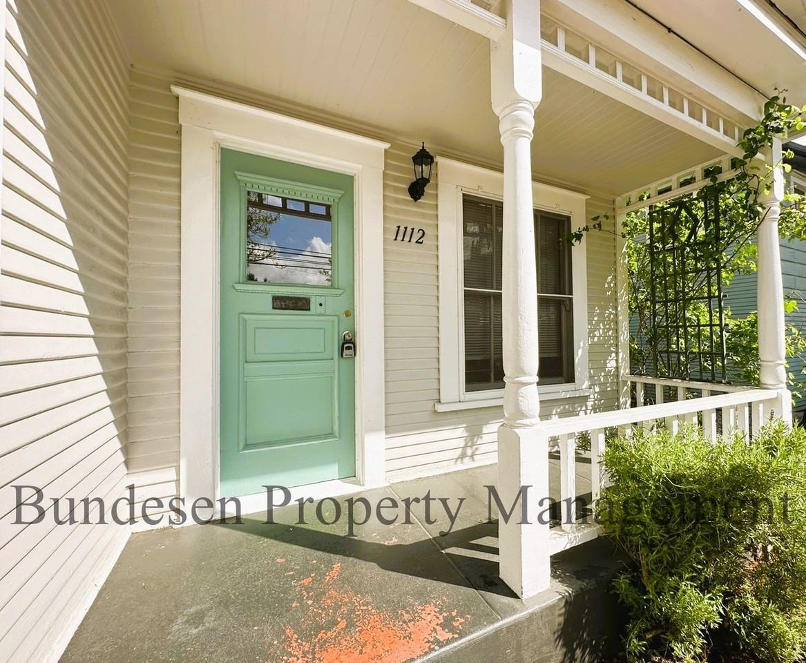 1112 Humboldt St - Photo 3 of 26