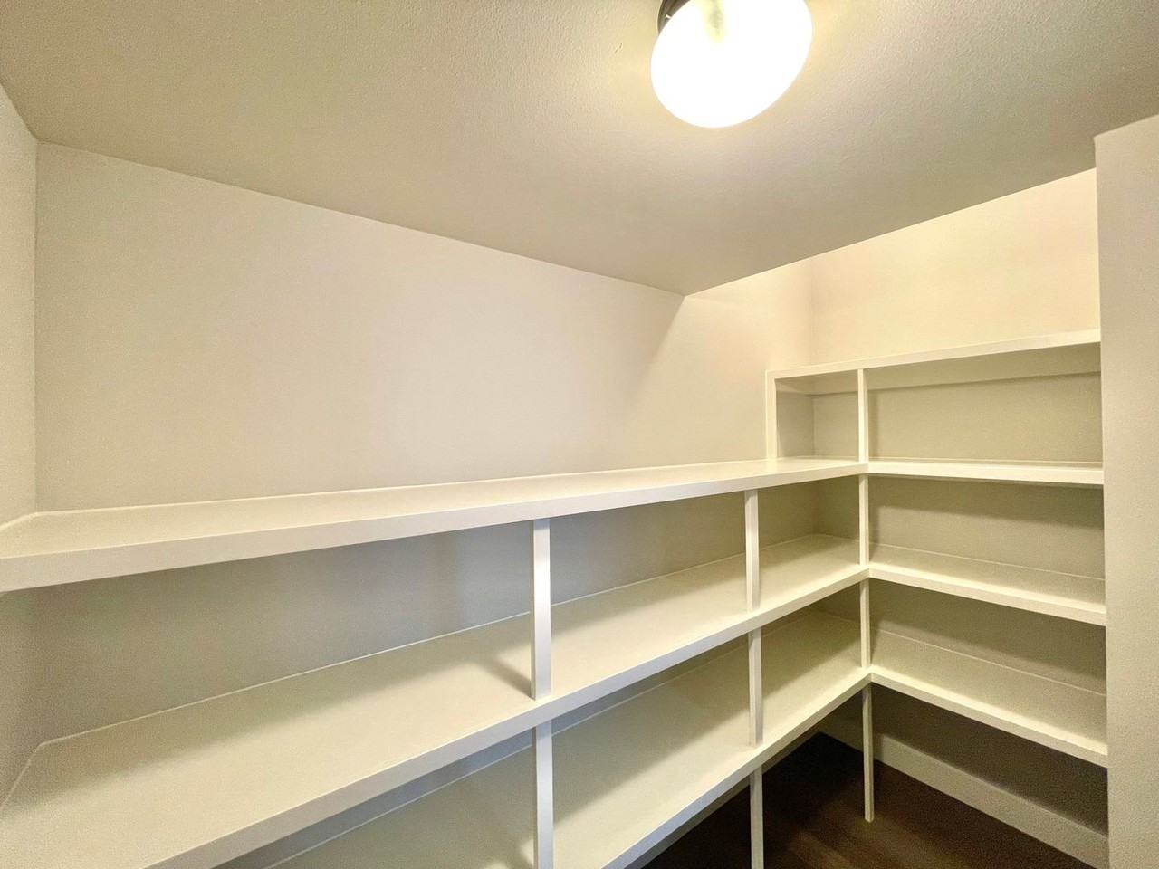 8810 Ne 177th St - Photo 7 of 35