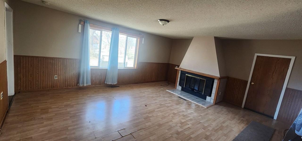1101 8th Ave Ne - Photo 3 of 12