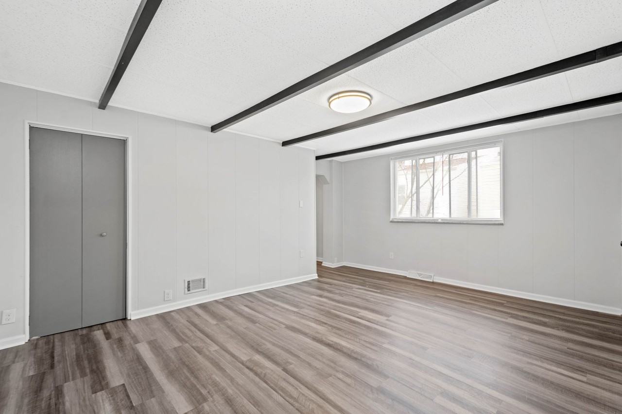 19 Simms St - Photo 3 of 22