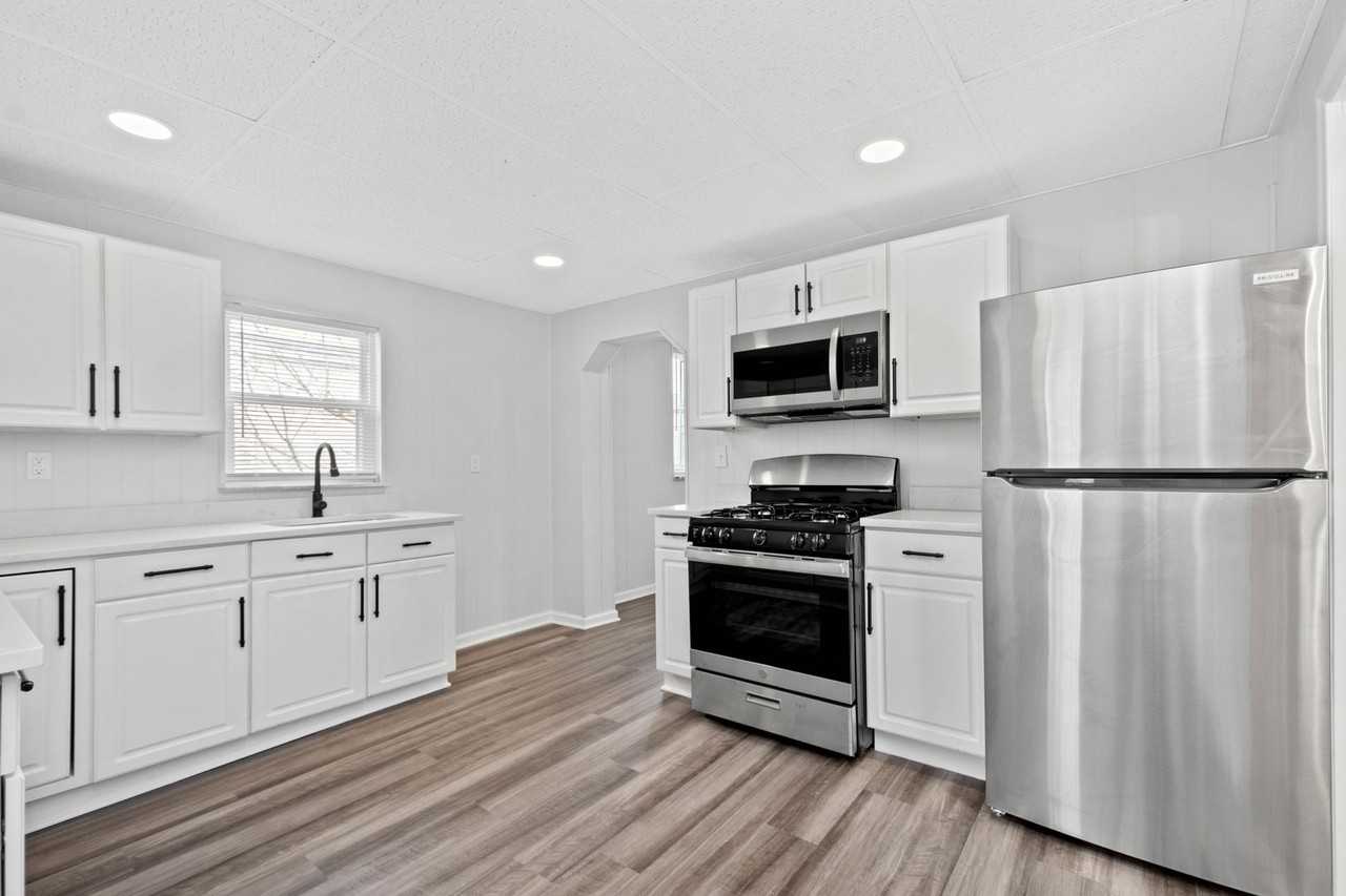 19 Simms St - Photo 4 of 22