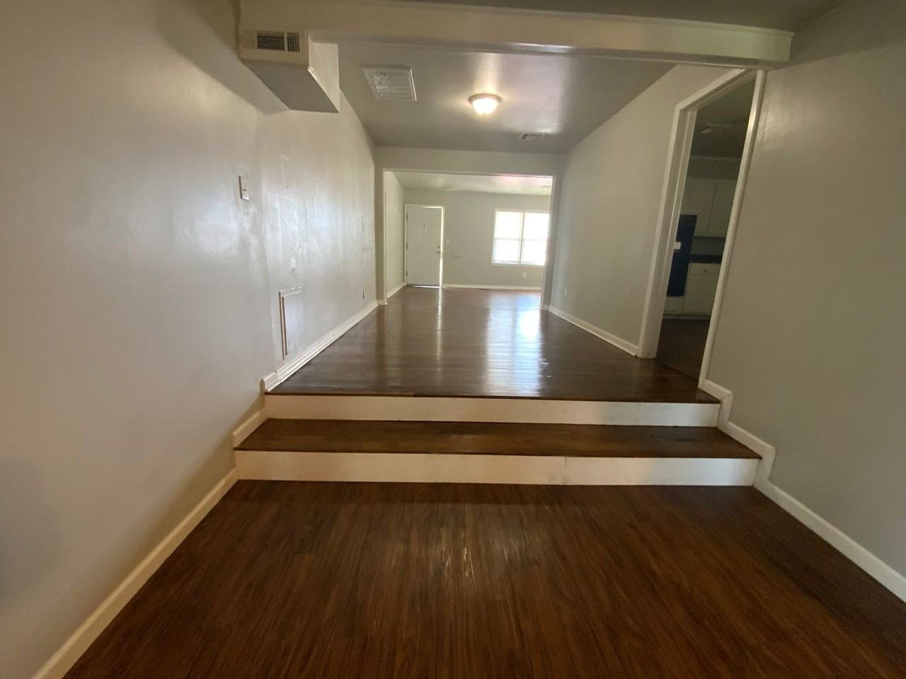 4206 N Donald Ave - Photo 4 of 24