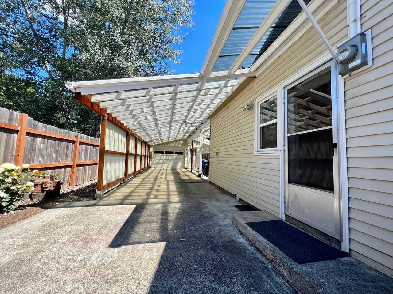 4616 Se 78th Ave - Photo 3 of 26