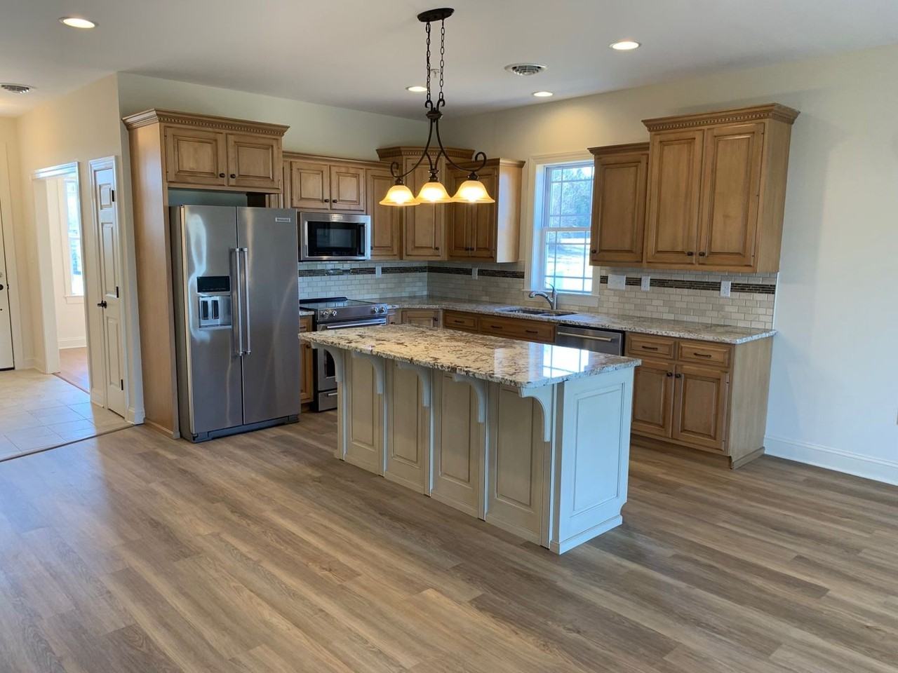 101 Blackbird Ln - Photo 2 of 19