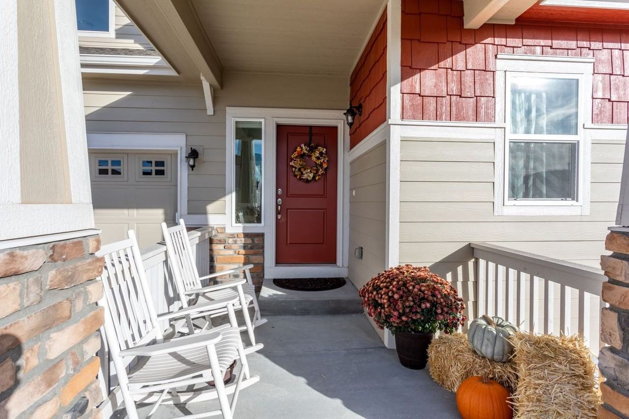 1720 Willow Park Way - Photo 2 of 43