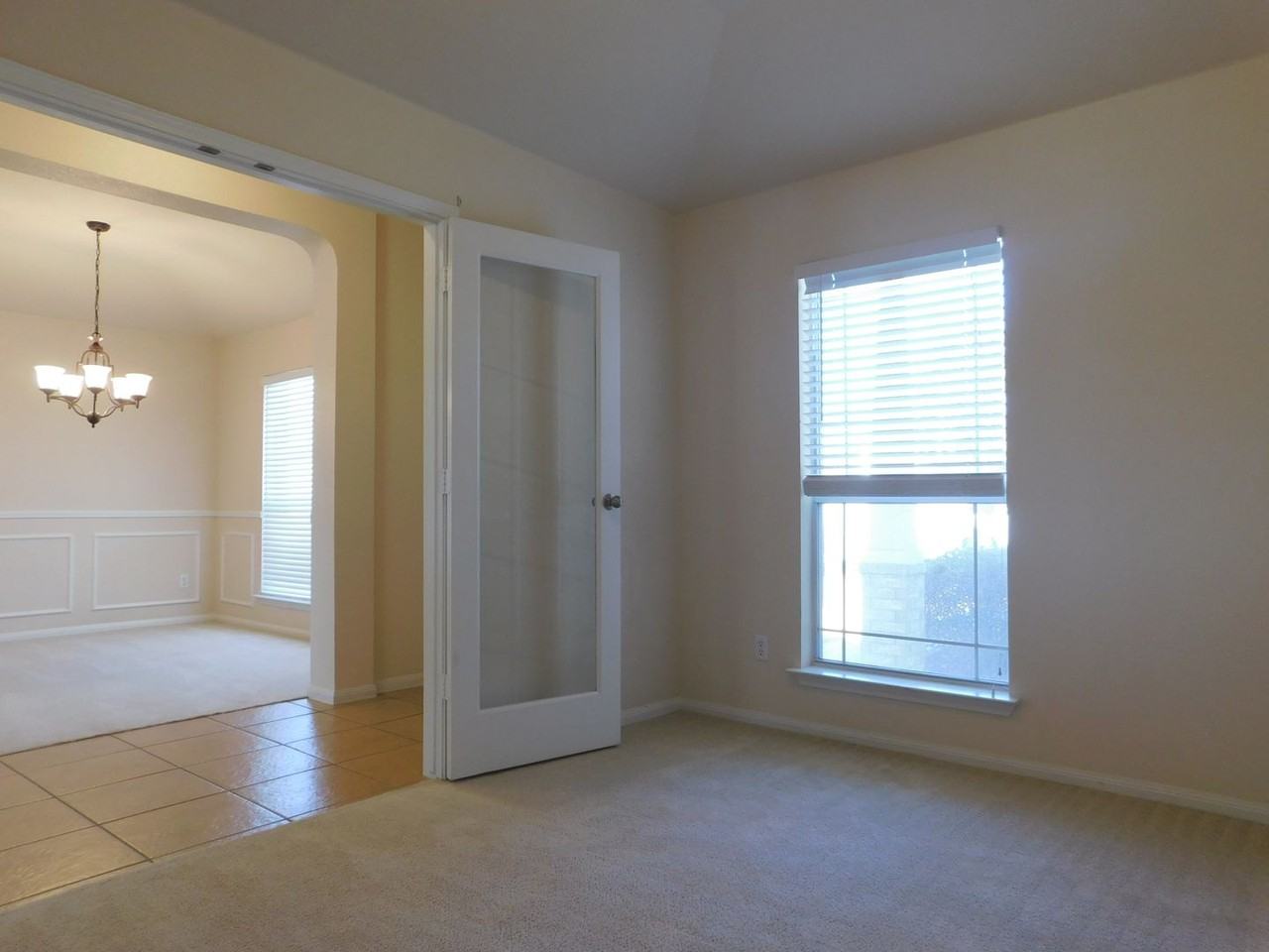 523 Cattail Cir - Photo 7 of 32