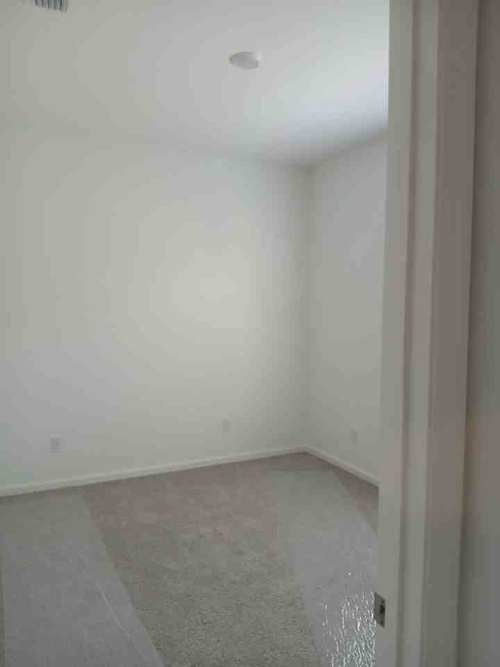 1496 Effra Way - Photo 2 of 9