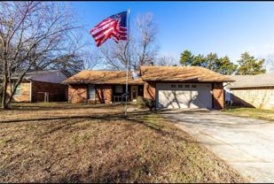 4520 Forest Hills Dr - Photo 1 of 1