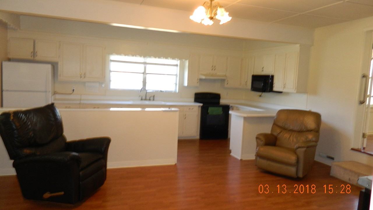 1517 Canterbury Rd - Photo 2 of 33