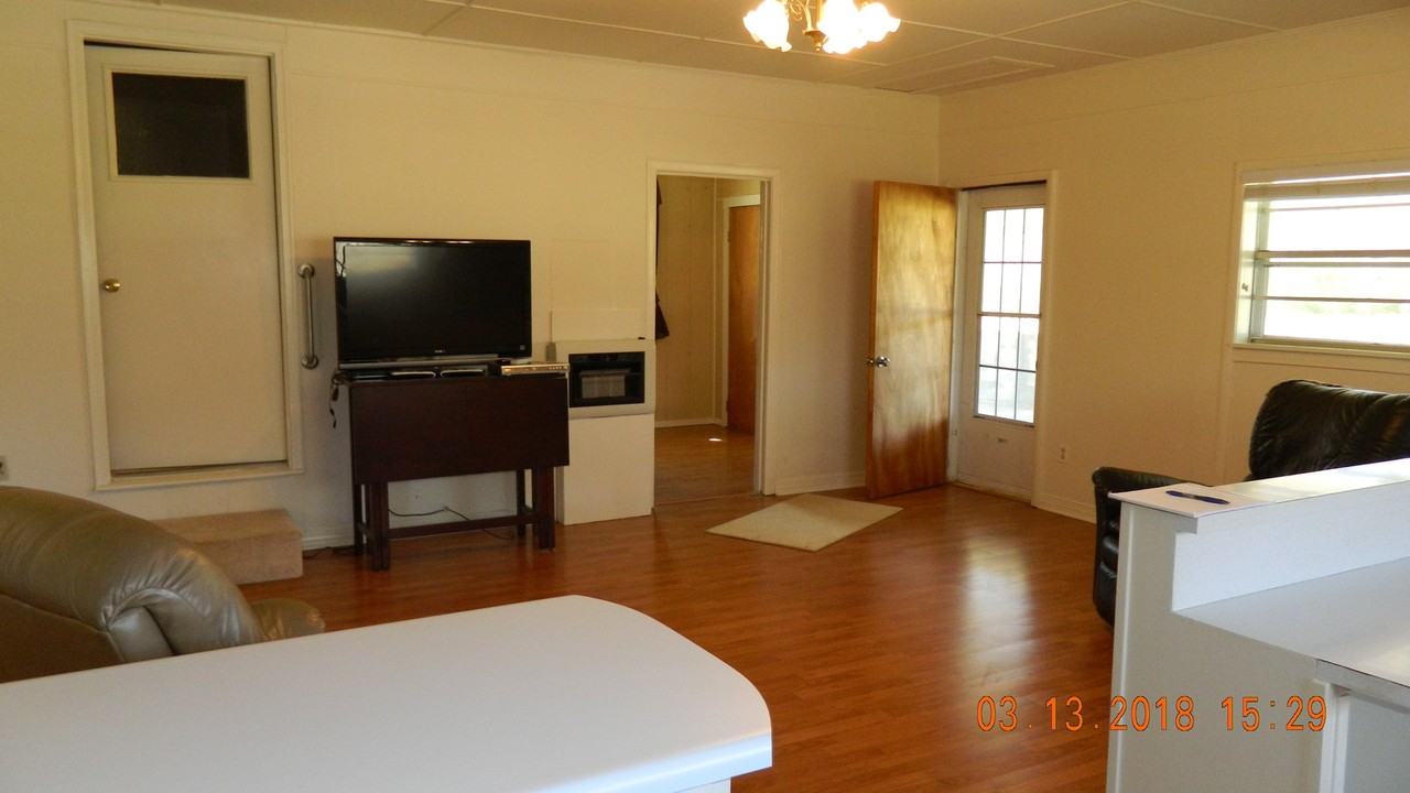 1517 Canterbury Rd - Photo 3 of 33