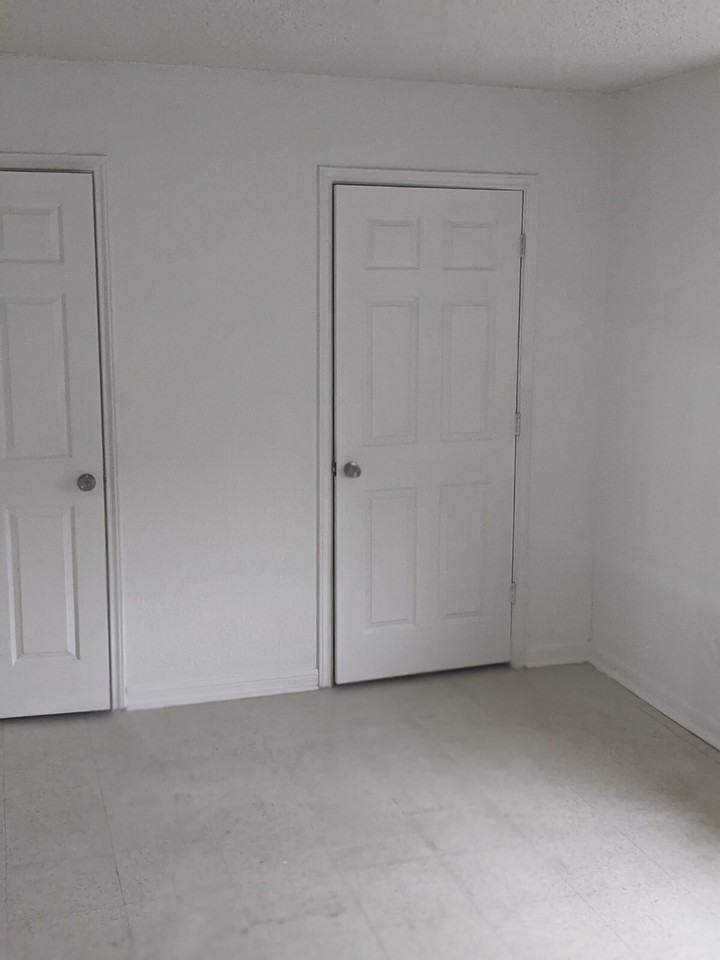 512 West Green Avenue - Photo 5 of 7