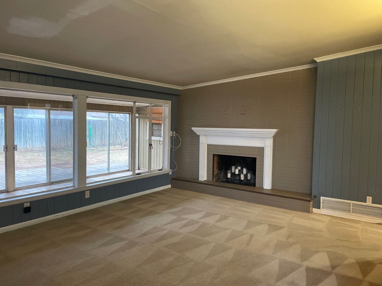 4302 S 7th St - Photo 3 of 26