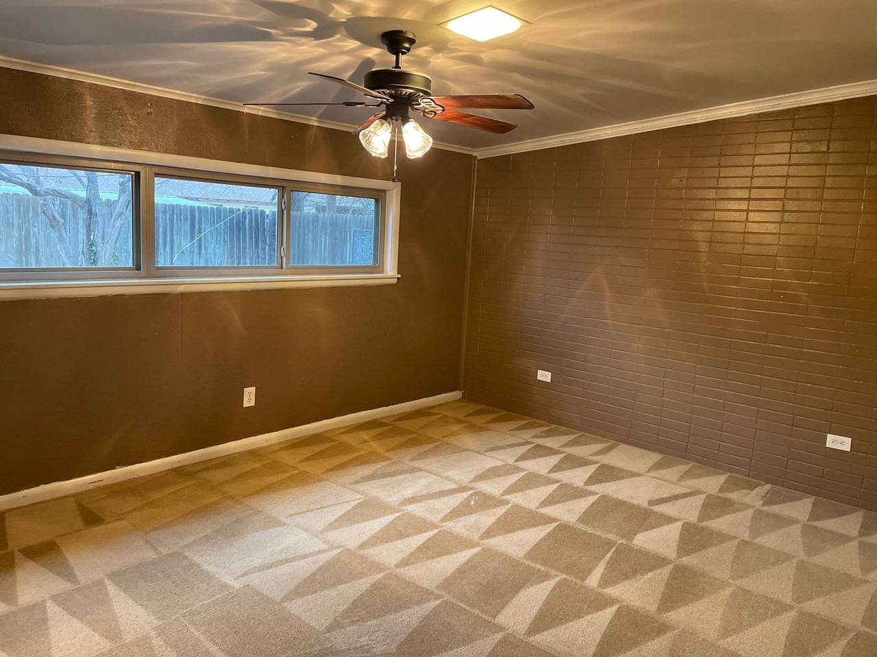 4302 S 7th St - Photo 4 of 26