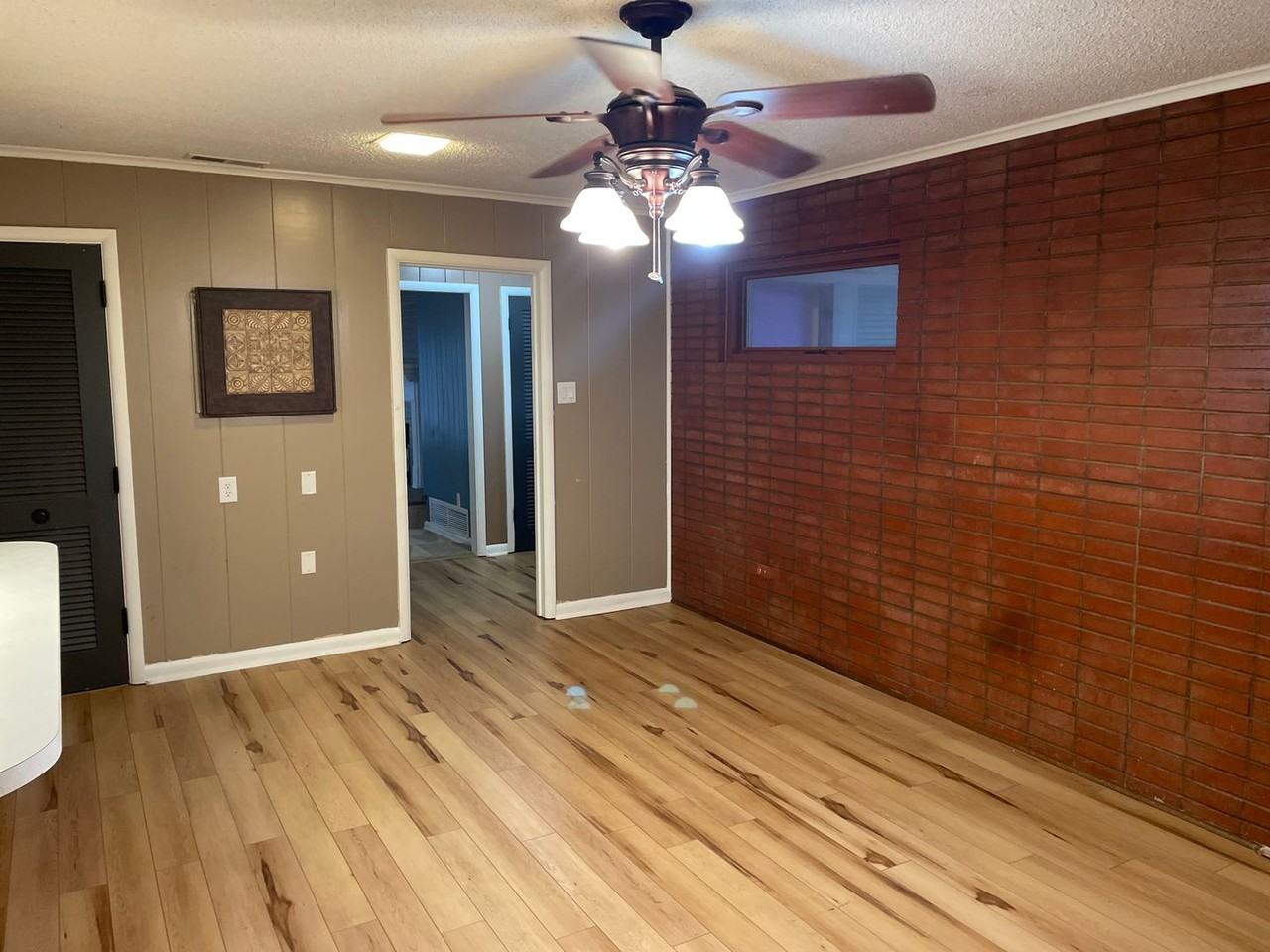 4302 S 7th St - Photo 6 of 26