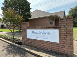 featured image of 284 Fountain Ln