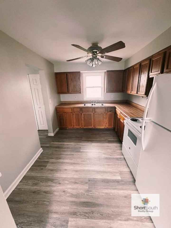 939 Foster Ave - Photo 3 of 9