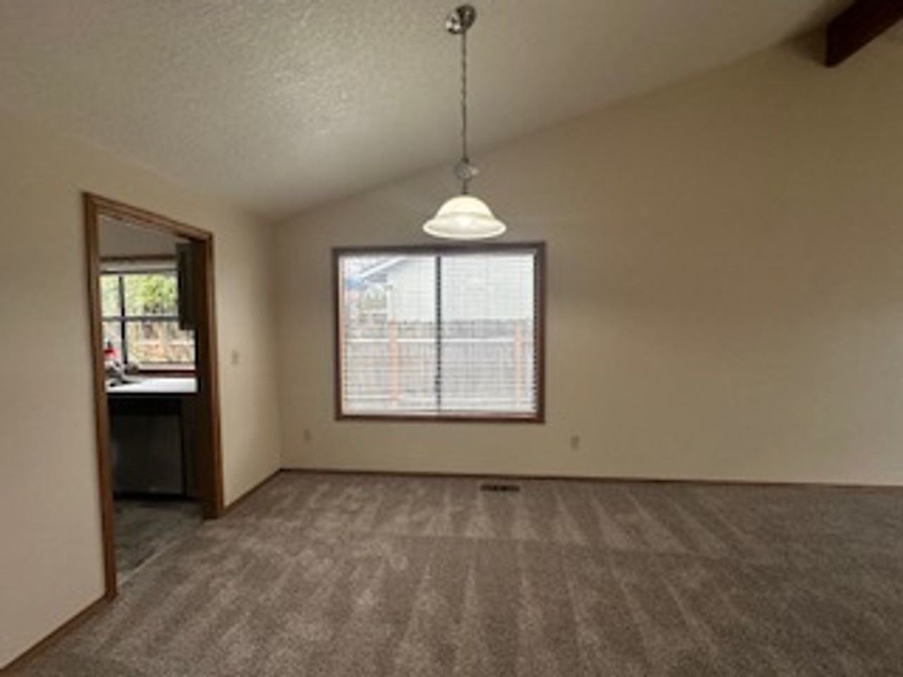16265 Nw Lyndel Ln - Photo 7 of 20