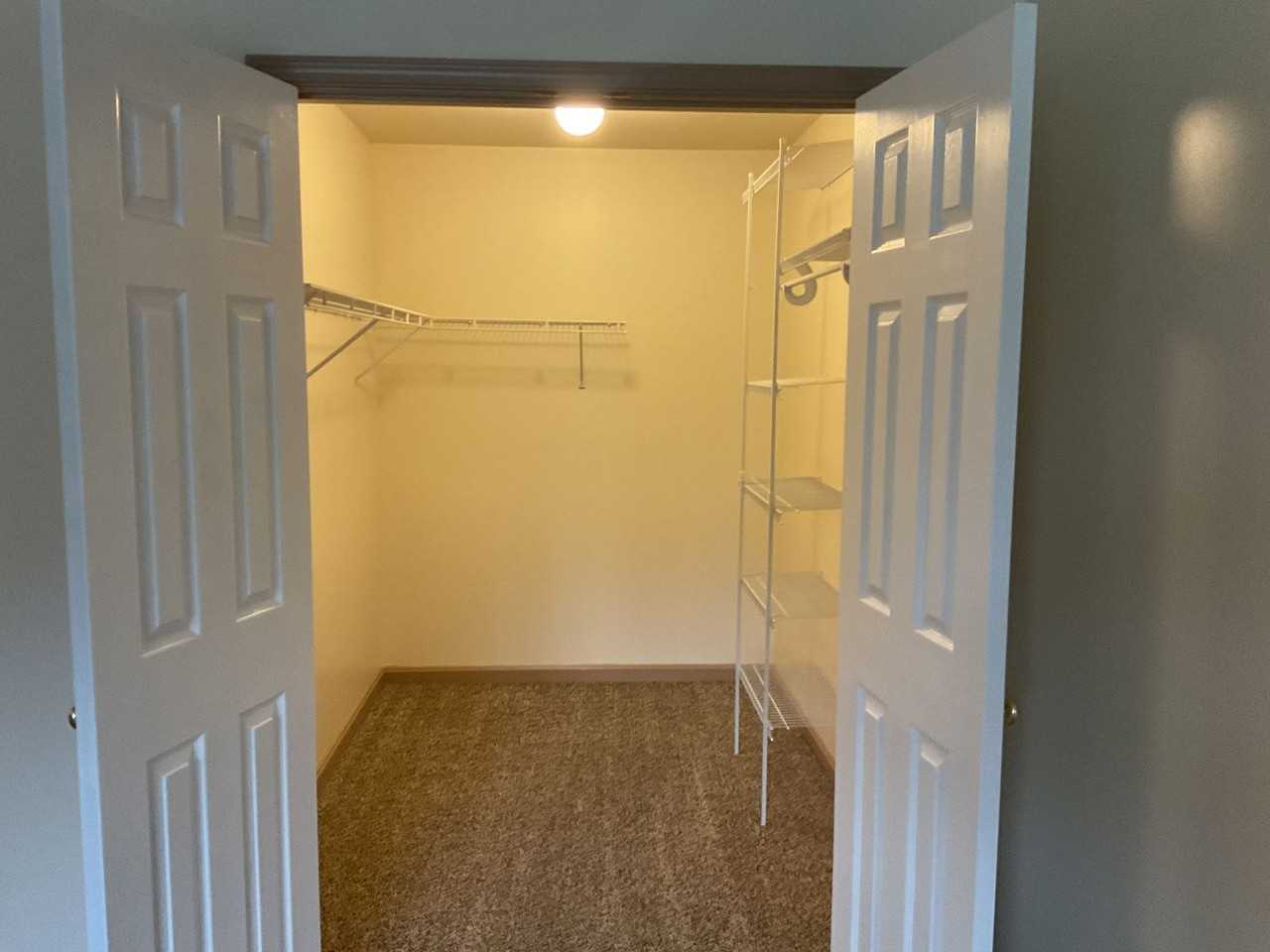 4 Wiltshire East St - Photo 3 of 19