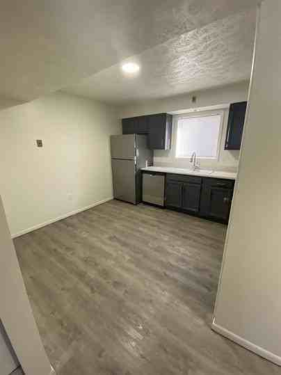 832 Flats - 322 N 6th Ave - Photo 2 of 9