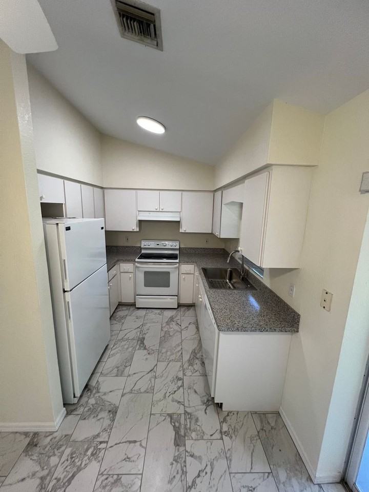 26555 Nordic Way - Photo 7 of 20