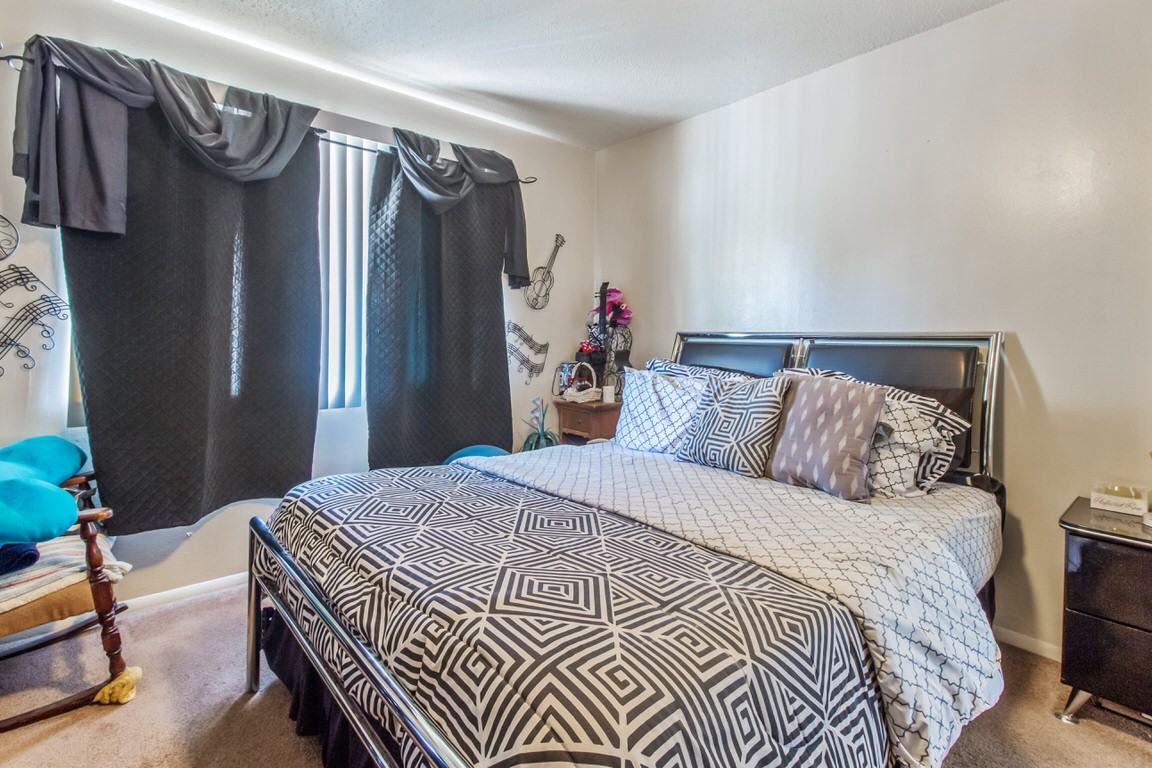 Jamie's Landing - Photo 6 of 16