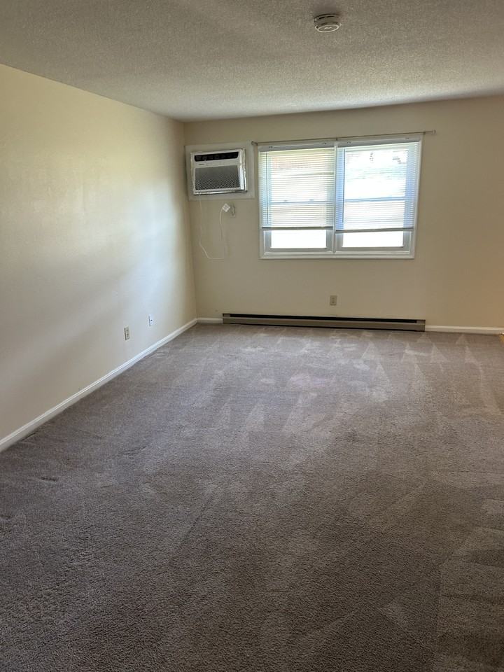 43 Koncer Dr 8 - Photo 5 of 11