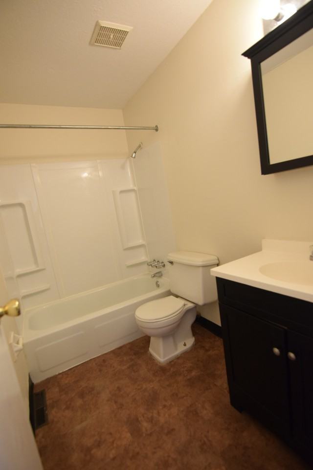 1271 Summit Street - Photo 7 of 8