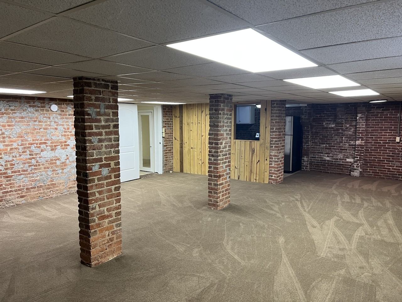 6 Courthouse Square - Photo 2 of 17