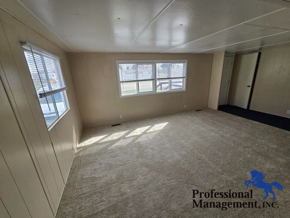 819 Heights Ln - Photo 2 of 7