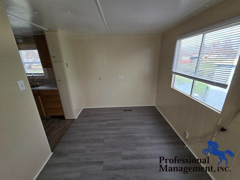 819 Heights Ln - Photo 4 of 7