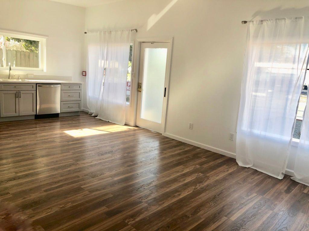 2158 Slater St - Photo 5 of 23