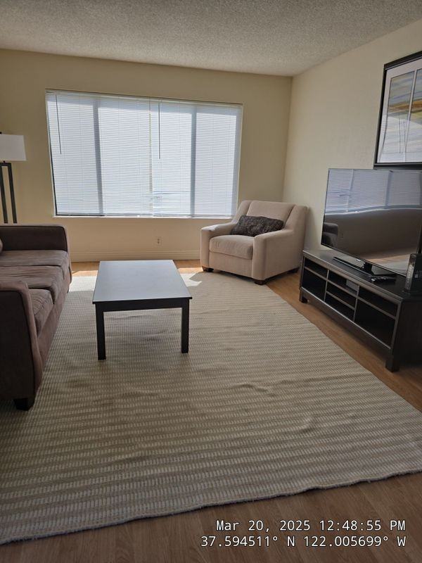 136 Donoso Plz - Photo 3 of 11