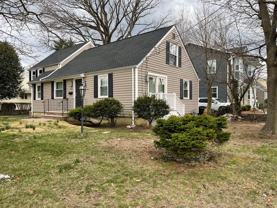 8-10 Mason Pl - Photo 1 of 1