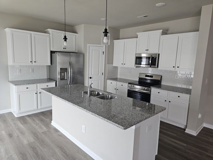 4220 Stoneygreen Ln - Photo 3 of 32