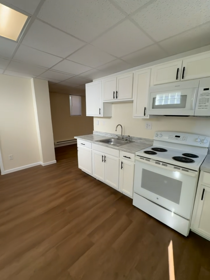 120-122 124th East 1st Avenue #103 - Photo 3 of 10