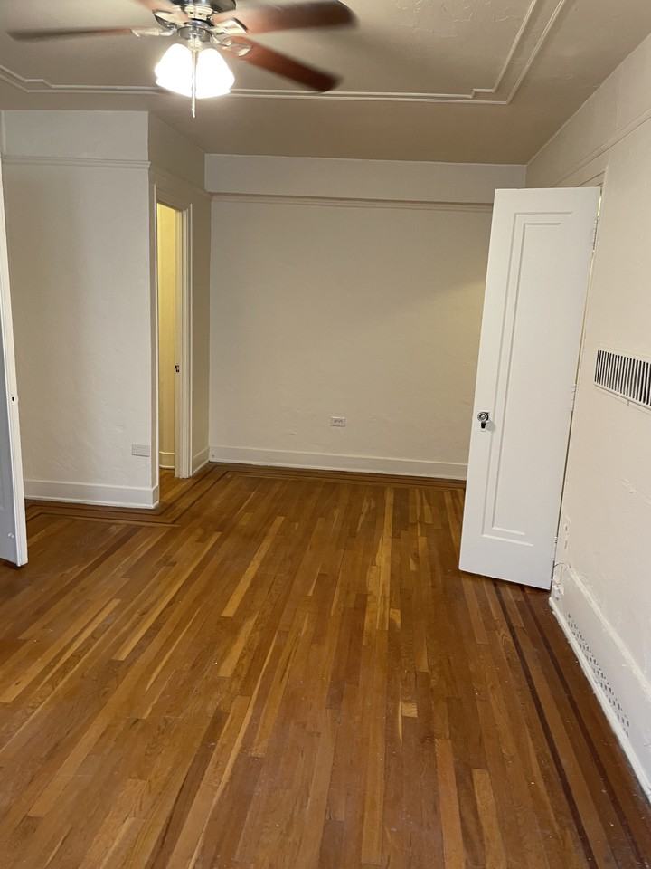 490 S Highland Ave #202 - Photo 2 of 10