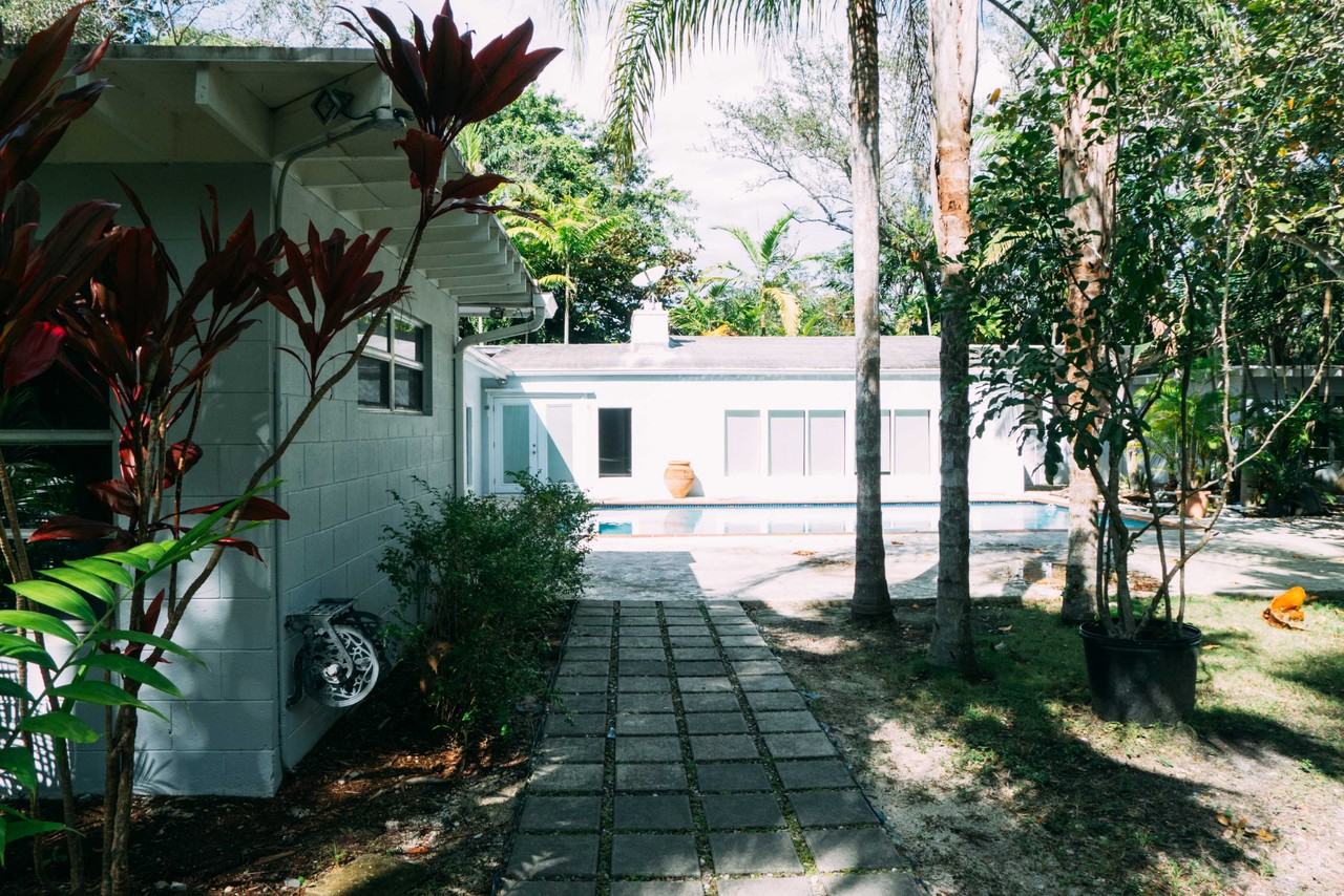 5805 Sw 81st St #NA - Photo 3 of 32