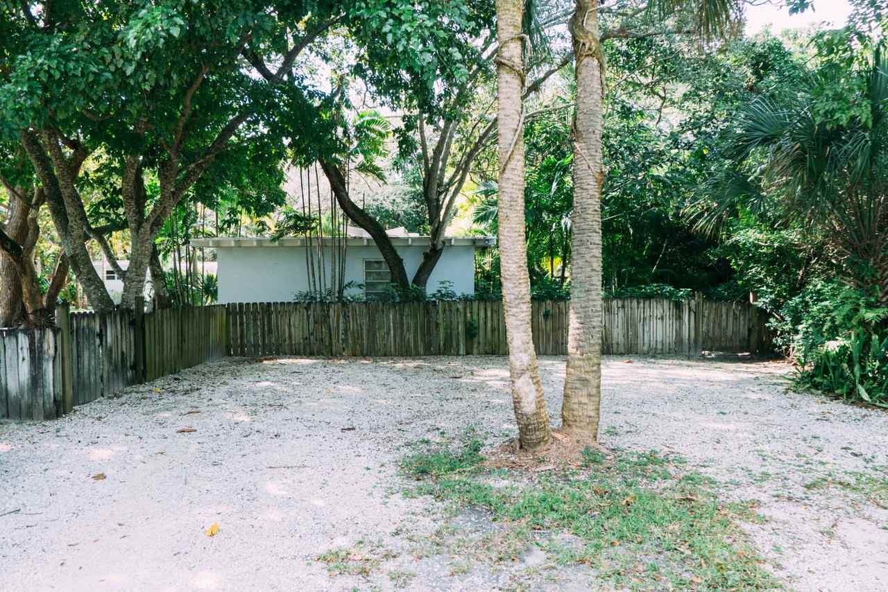 5805 Sw 81st St #NA - Photo 7 of 32